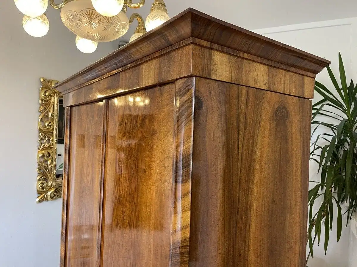 Restaurierter Biedermeier Schreibkommode Nussholz A4163