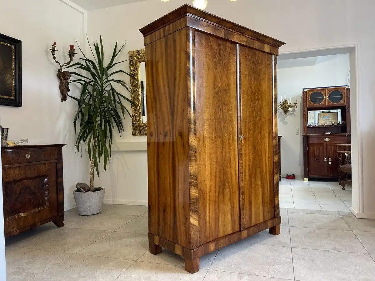 Restaurierter Biedermeier Schreibkommode Nussholz A4163