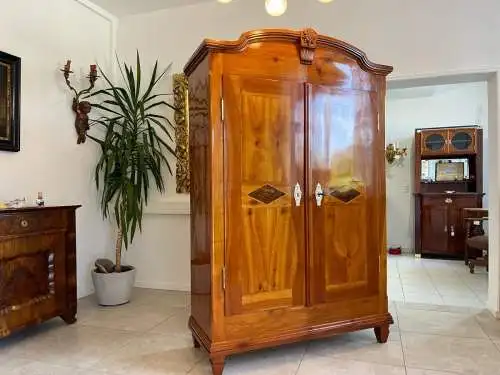 Sale Restaurierter Biedermeier Schrank marketiert Kirschholz A4268