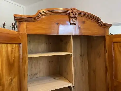 Sale Restaurierter Biedermeier Schrank marketiert Kirschholz A4268