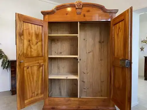 Sale Restaurierter Biedermeier Schrank marketiert Kirschholz A4268