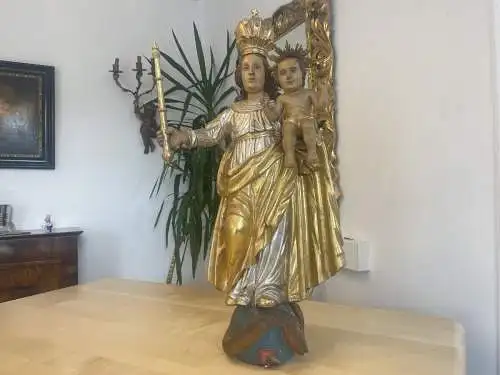 Originale Holzfigur gefaßte Madonna mIt Kind Barockfigur A4273