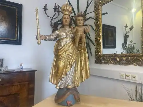 Originale Holzfigur gefaßte Madonna mIt Kind Barockfigur A4273