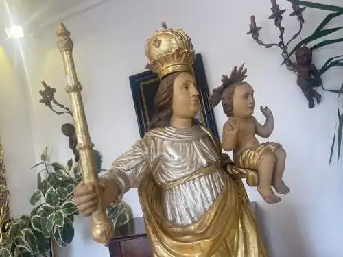 Originale Holzfigur gefaßte Madonna mIt Kind Barockfigur A4273