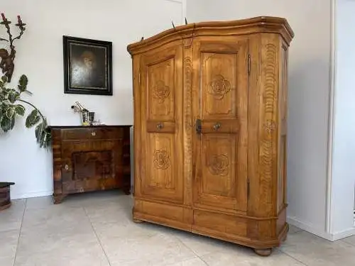 Originaler Barock Schrank Bauernschrank Altrestauriert A4300