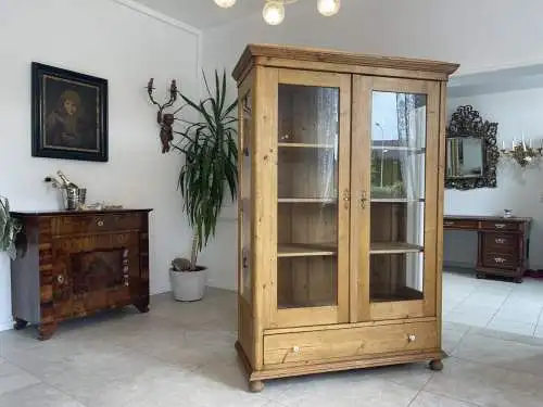 Bäuerliche Vitrine Bauernvitrine Naturholz Bücherschrank A4349