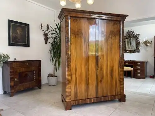 Sale Biedermeier Schrank Hallenschrank Nussholz Restauriert A4430