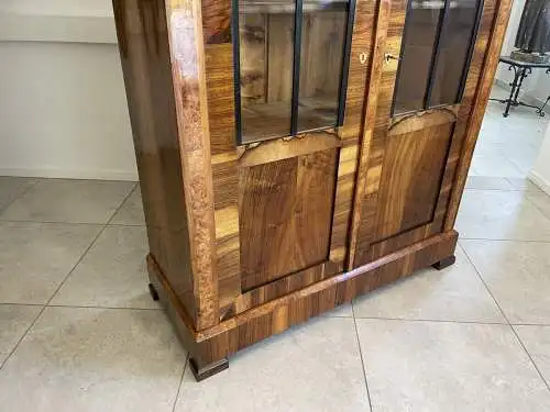 Sale Biedermeier Vitrine Bücherschrank Nussholz A4420