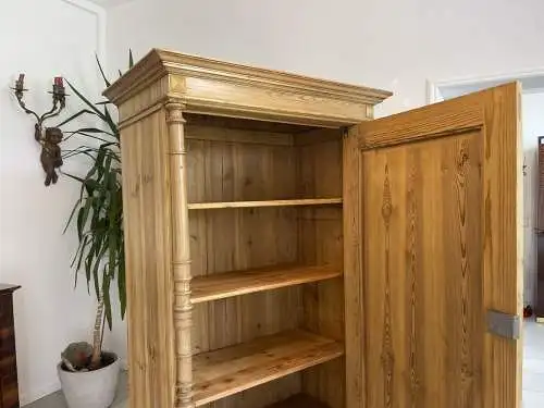 Gründerzeit Säulen Bauernschrank Naturholzschrank A4400