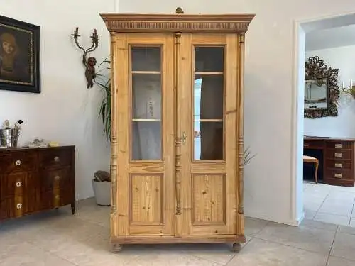 Bäuerliche Vitrine Bauernvitrine Naturholz Bücherschrank A4616