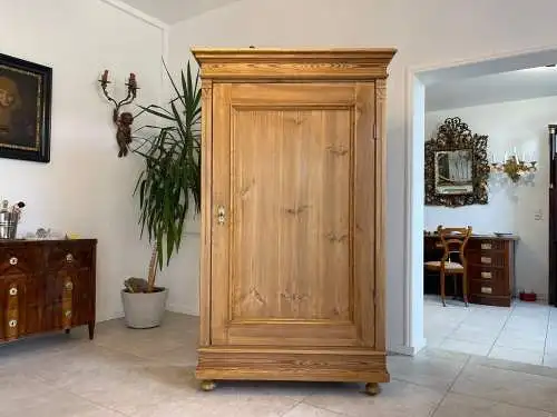 1 türiger Biedermeier Bauernschrank Naturholzschrank A4645