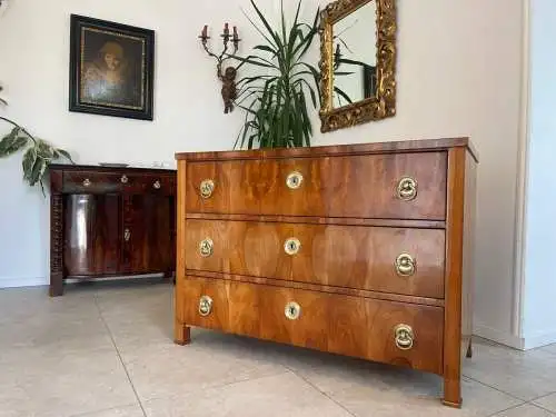 Sale Restaurierte Biedermeier Kommode Nussholz A4752