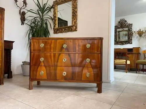 Sale Restaurierte Biedermeier Kommode Nussholz A4766