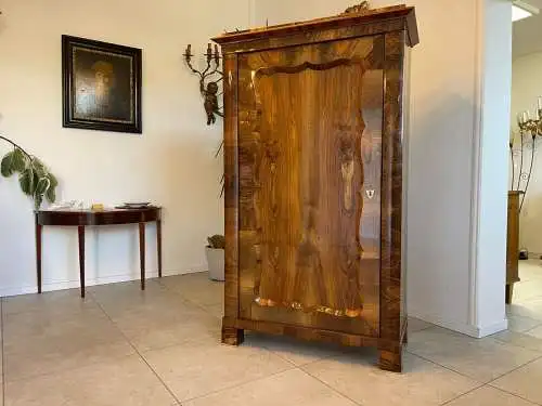 SALE Biedermeier Schrank Kledierschrank Kasten Nussholz A5106