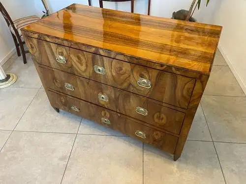 Sale Restaurierte Biedermeier Kommode Nussholz A5104