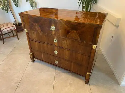 Restaurierte Biedermeier Schreibkommode Nussholz A5105