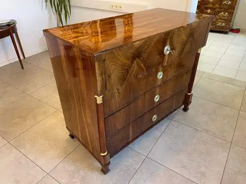 Restaurierte Biedermeier Schreibkommode Nussholz A5105