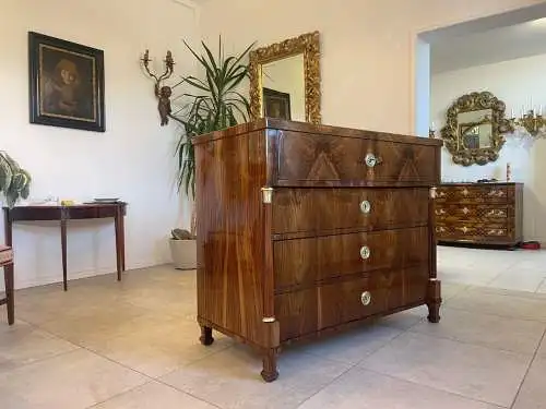 Restaurierte Biedermeier Schreibkommode Nussholz A5105