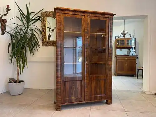 SALE Biedermeier Vitrine Bücherschrank Sammlervitrine, Nussholz A5107