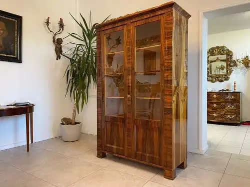 SALE Biedermeier Vitrine Bücherschrank Sammlervitrine, Nussholz A5107