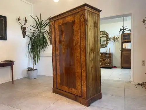 SALE Biedermeier Schrank Kasten Kleiderschrank Nussholz A5103