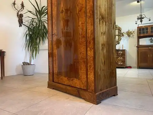 SALE Biedermeier Schrank Kasten Kleiderschrank Nussholz A5103