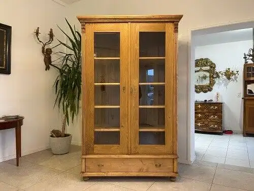 Bäuerliche Vitrine Bauernvitrine Bauernschrank Naturholz Bücherschrank A5129