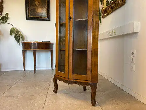 Stilvolle Vitrine im Barockstil Eckvitrine Eckschrank A5486