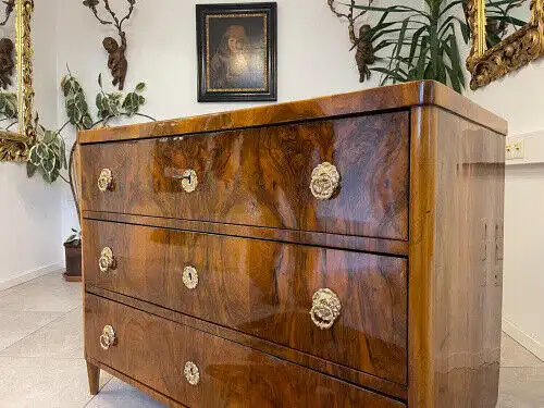 restaurierte Biedermeier Kommode 3 Ladenkommode Nussholz G1064