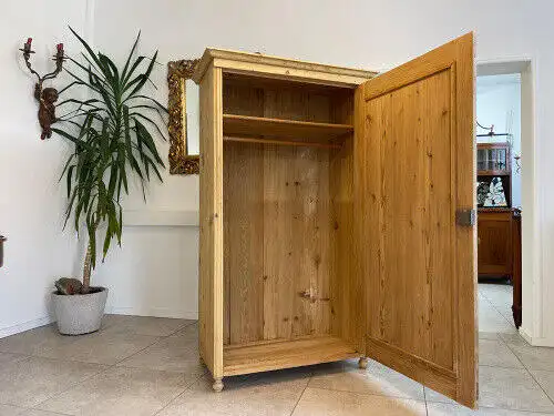 Sale Restaurierter Gründerzeit Bauernschrank Naturholzschrank G1114