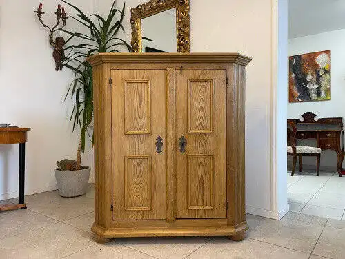 Sale Bäuerlicher Kasten Bauernschrank Barockschrank Antiquität G1244