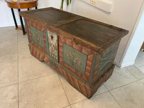 Urige handbemalte Tiroler Truhe Landhaustruhe Bauerntruhe G1236