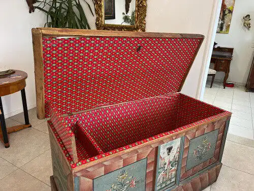 Urige handbemalte Tiroler Truhe Landhaustruhe Bauerntruhe G1236