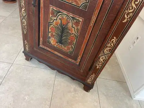 Antikes Handbemalter Bauernschrank Kasten Bauernkasten G1363