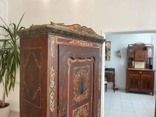 Antikes Handbemalter Bauernschrank Kasten Bauernkasten G1363