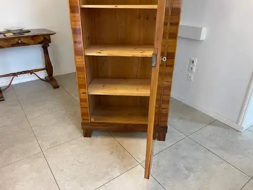 SALE Schmaler Biedermeier Schrank Kasten Kleiderschrank Nussholz Antiquität G150
