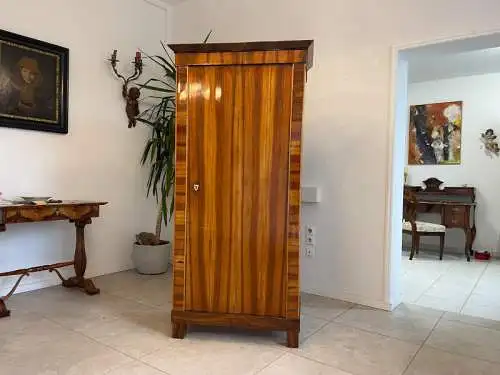 SALE Schmaler Biedermeier Schrank Kasten Kleiderschrank Nussholz Antiquität G150