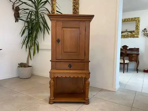 Stollenschrank Eichenschrank aus dem 19. Jahrhundert Antiquität G1612
