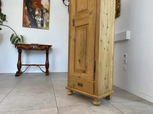 Restaurierter schmaler Bauernschrank Biedermeier Bauernschrank Bauernkasten G165