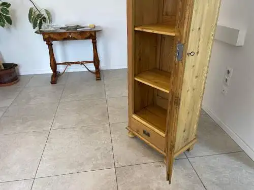 Restaurierter schmaler Bauernschrank Biedermeier Bauernschrank Bauernkasten G165