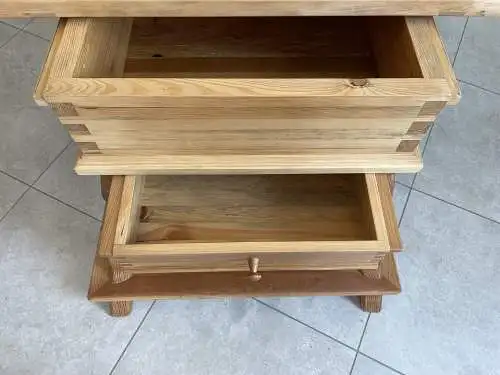 Jogltisch Bauerntisch Naturholz Hüttentisch 121 x 119 B1392