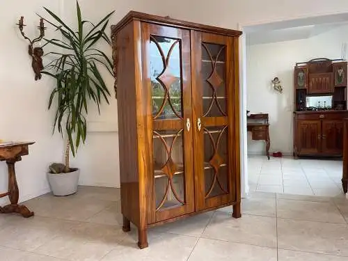 Restaurierte Biedermeier Vitrine Bücherschrank Glasschrank ANTIQUITÄT Nussholz G