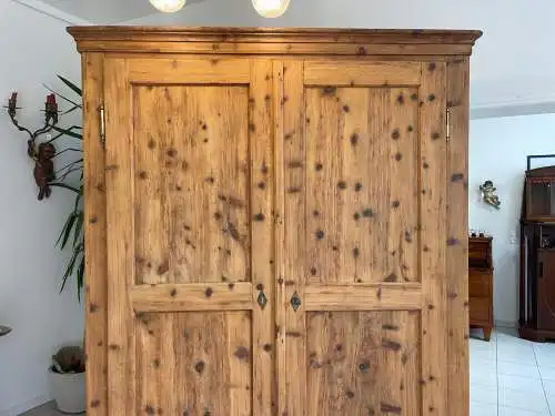 Antiker Biedermeier Zirbenholz Schrank Kasten Bauernschrank G1699