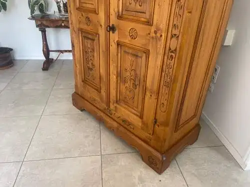 Originaler Voglauer Schrank Bauernschrank Anno 1800 G1715