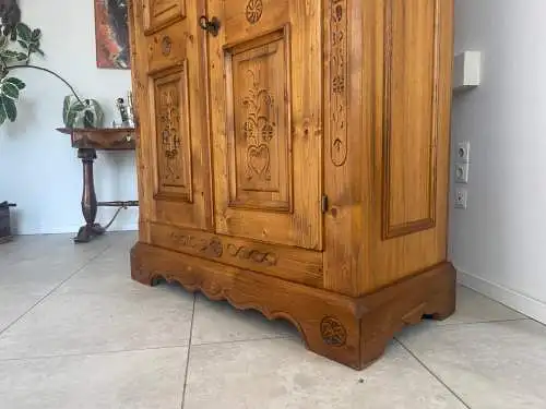 Originaler Voglauer Schrank Bauernschrank Anno 1800 G1715