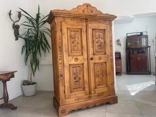 Originaler Voglauer Schrank Bauernschrank Anno 1800 G1715