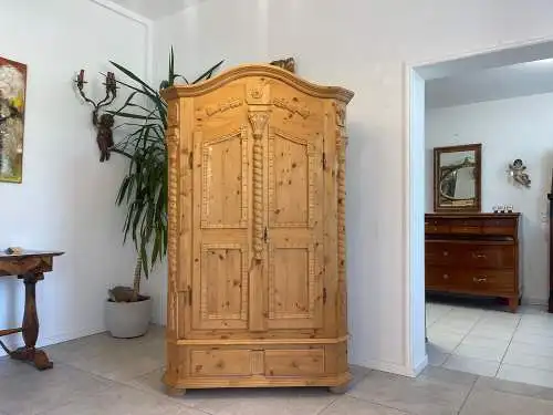 Bäuerlicher Schrank Bauernschrank Landhausschrank Barockstil Bauernkasten G1708