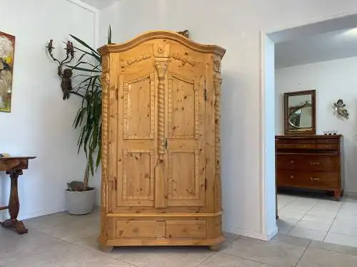 Bäuerlicher Schrank Bauernschrank Landhausschrank Barockstil Bauernkasten G1708
