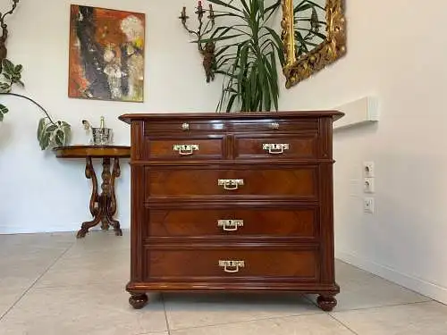 Restaurierte Nussholzfurnierte Gründerzeit Kommode Antiquität G1739