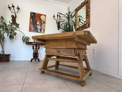 Uriger Jogltisch Bauerntisch Naturholz Hüttentisch Naturholztisch - G1752